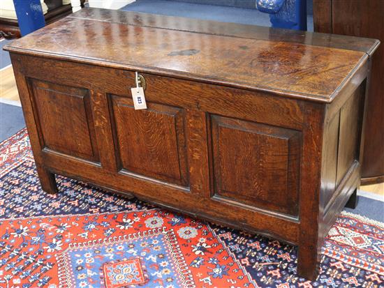 An early 18th century oak coffer W.113cm